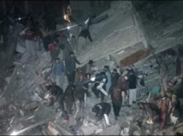 Four-story dilapidated building collapses in Karachi